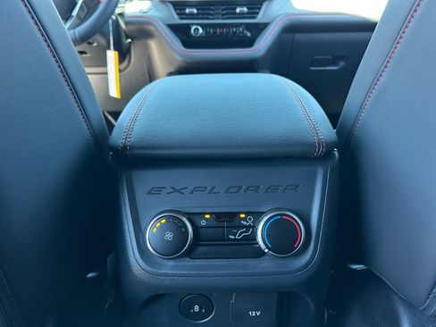 New 2026 Ford Explorer ST-Line RWD image 32