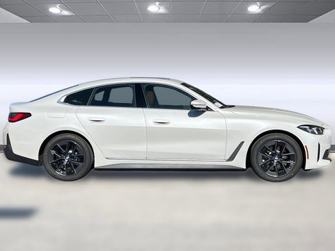 Used 2025 BMW i4 eDrive40 w/ Premium Package image 7