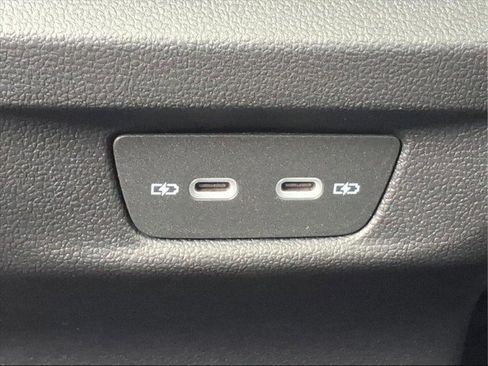 New 2026 Volkswagen Tiguan SE image 14