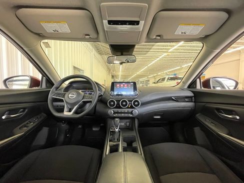 Used 2025 Nissan Sentra SV FWD image 28