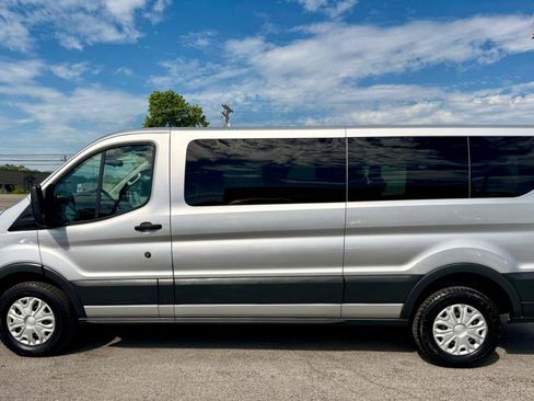Used 2016 Ford Transit 350 XLT RWD image 5