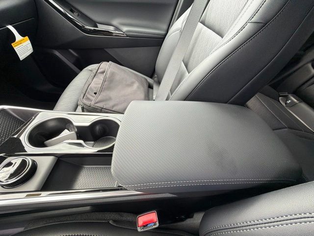 New 2027 Chevrolet Equinox LT w/ Convenience Package II FWD image 33