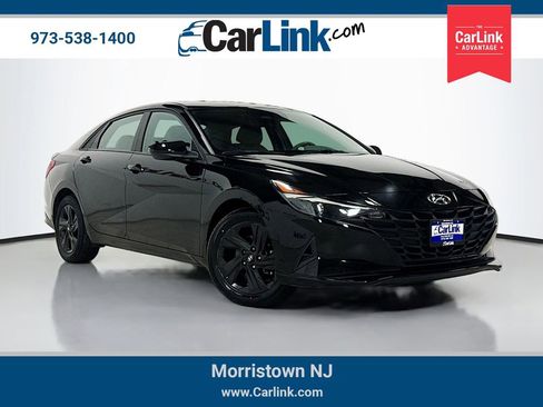 Used 2022 Hyundai Elantra SEL image 1