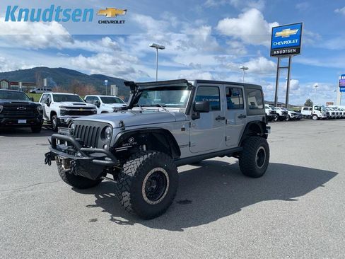 Used 2015 Jeep Wrangler Unlimited Sport w/ Power Convenience Group image 3