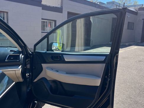 Used 2017 Subaru Outback 2.5i image 11