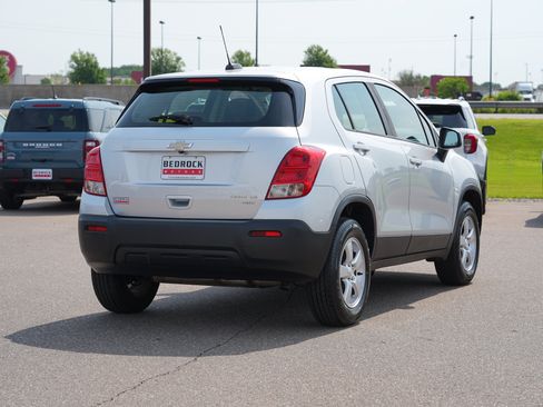 Used 2016 Chevrolet Trax LS AWD/4WD image 3