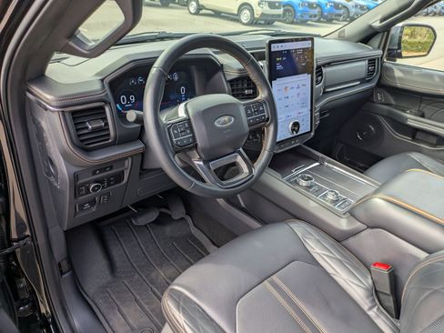Certified 2024 Ford Expedition Platinum image 14