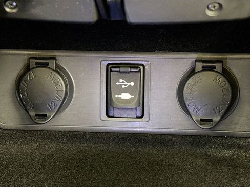 Used 2013 Toyota Avalon Limited image 18