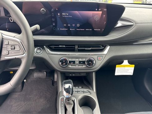 New 2026 Buick Envista Preferred w/ Convenience I Package FWD image 12