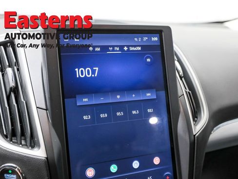 Used 2022 Ford Edge SEL w/ Sport Appearance Package image 19