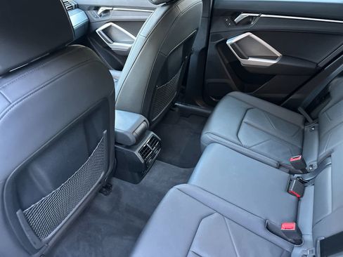 Used 2023 Audi Q3 2.0T Premium w/ Convenience Package image 4