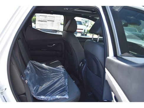 New 2025 Hyundai Santa Cruz Limited image 16