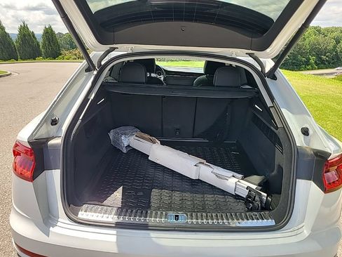 Used 2022 Audi Q8 Prestige AWD/4WD image 9