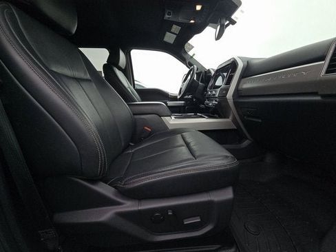 Used 2022 Ford F350 Lariat w/ Lariat Ultimate Package image 7