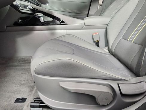 Certified 2025 Hyundai Sonata SEL AWD/4WD image 11