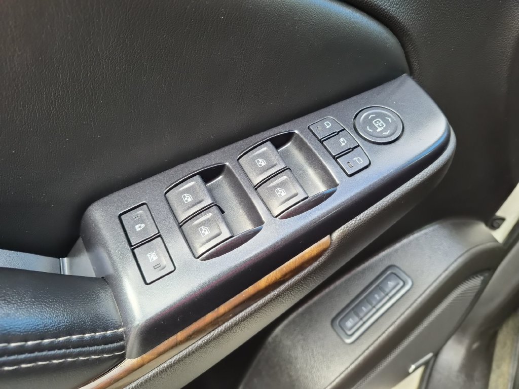 Used 2015 Chevrolet Suburban LT AWD/4WD image 19