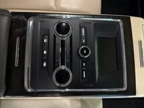 Used 2019 Lincoln Continental Reserve w/ Rear Seat Package AWD/4WD image 34
