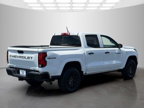Used 2025 Chevrolet Colorado W/T w/ WT Custom Package AWD/4WD image 4