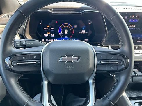 Used 2024 Chevrolet Colorado ZR2 w/ Technology Package AWD/4WD image 27