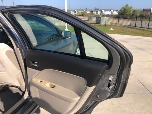 Used 2007 Ford Fusion SE image 25