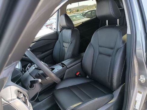 Certified 2025 Nissan Rogue SL w/ SL Premium Package image 17