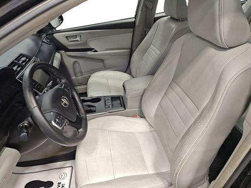 Used 2017 Toyota Camry XLE image 10