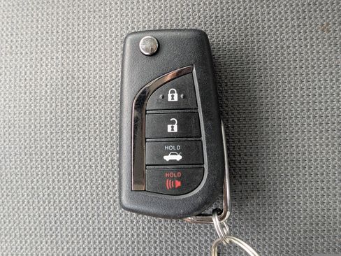 Used 2024 Toyota Corolla LE FWD image 32