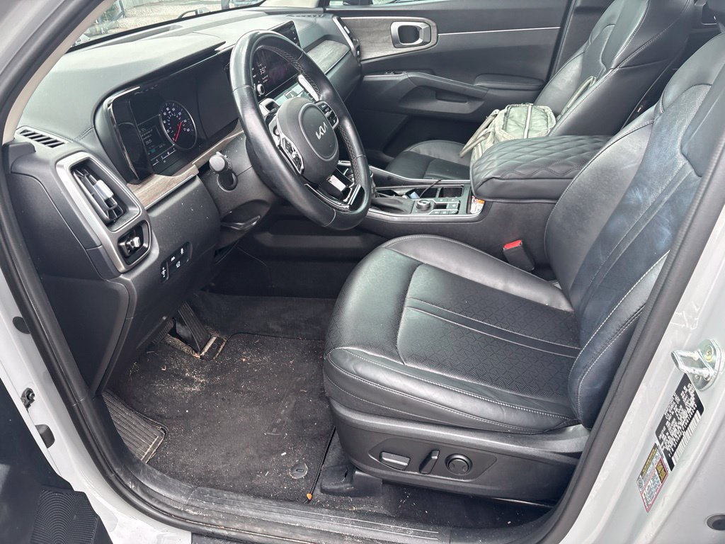 Certified 2022 Kia Sorento X-Line EX AWD/4WD image 4