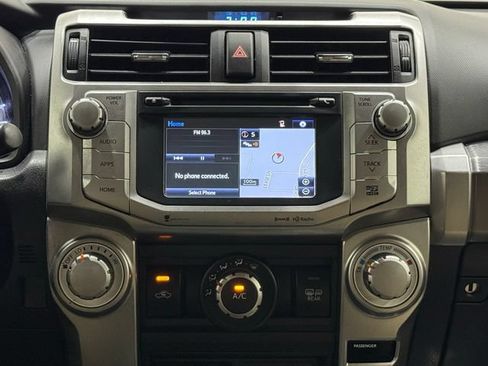 Used 2019 Toyota 4Runner SR5 AWD/4WD image 28