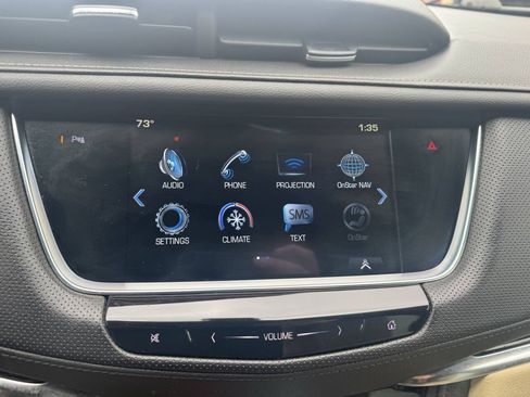 Used 2018 Cadillac XT5 FWD image 31