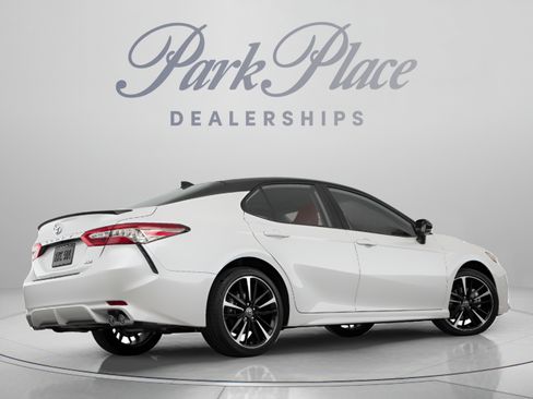 Used 2019 Toyota Camry XSE w/ Driver Assist Package FWD image 5