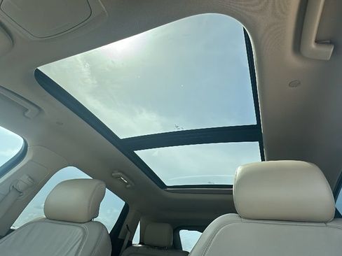 Used 2017 Lincoln MKX Reserve w/ Lincoln MKX Climate Package FWD image 6