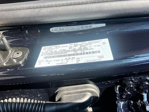 Used 2024 Ford F150 Lightning Lariat AWD/4WD image 34