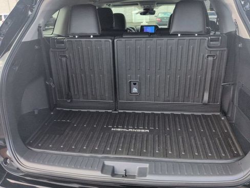 Certified 2026 Toyota Highlander XLE AWD/4WD image 28
