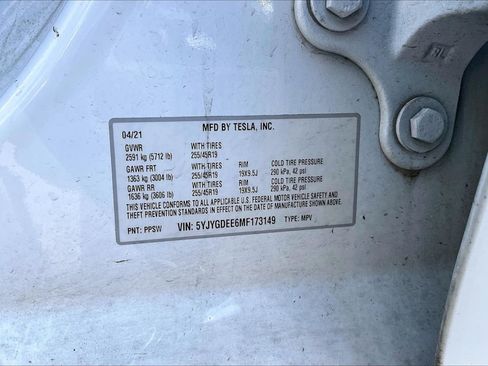 Used 2021 Tesla Model Y Long Range AWD/4WD image 33