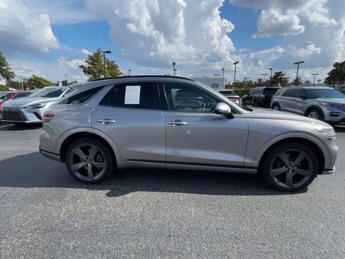 Used 2022 Genesis GV70 3.5T Sport w/ Sport Prestige Package AWD/4WD image 2