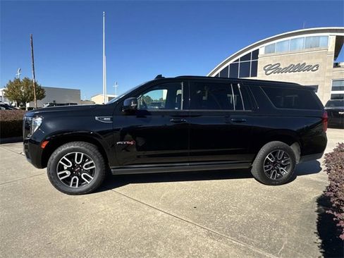 Used 2021 GMC Yukon XL AT4 w/ AT4 Premium Package image 8