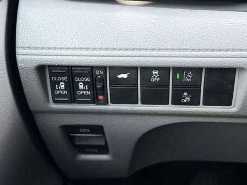 Used 2019 Honda Odyssey EX-L image 18