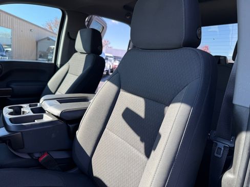 Used 2022 GMC Sierra 2500 SLE w/ SLE Value Package; image 16