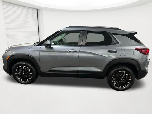 Certified 2022 Chevrolet TrailBlazer LT w/ Driver Confidence Package image 8