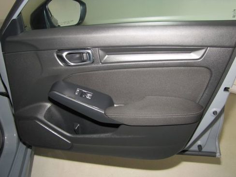 Certified 2025 Honda Civic Sport image 19