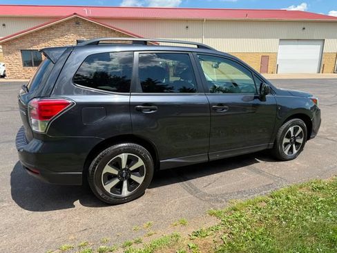 Used 2018 Subaru Forester 2.5i Premium w/ All-Weather Package AWD/4WD image 4