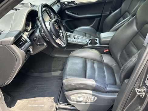 Used 2016 Porsche Macan Turbo AWD/4WD image 19