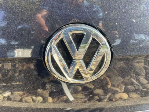 Used 2017 Volkswagen Golf S FWD image 10