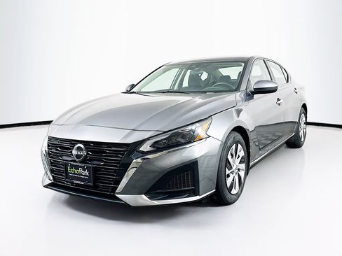 Used 2023 Nissan Altima 2.5 S FWD image 3