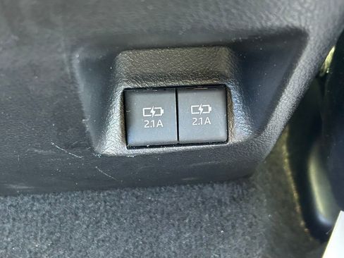 Used 2021 Toyota 4Runner SR5 Premium w/ Moonroof Package AWD/4WD image 23