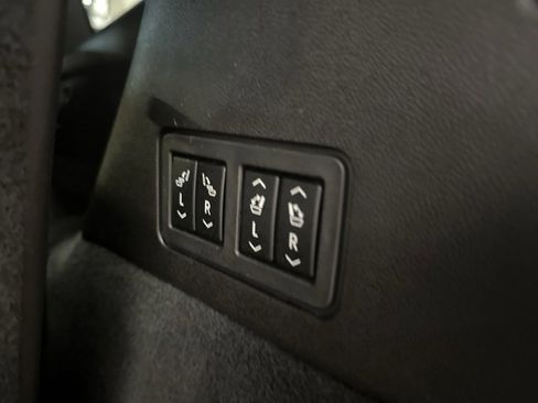 Used 2023 Cadillac XT6 Premium Luxury image 36