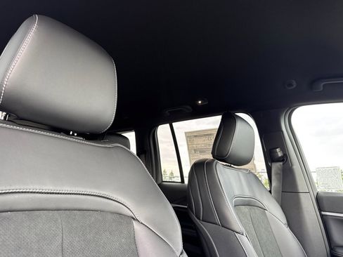 New 2026 Jeep Grand Cherokee Altitude image 15