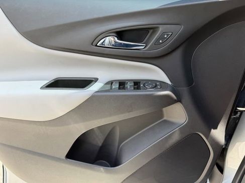 Certified 2024 Chevrolet Equinox LS w/ LS Convenience Package FWD image 33