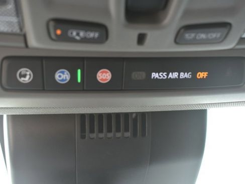 Used 2024 Chevrolet Silverado 1500 LT Trail Boss w/ Convenience Package II AWD/4WD image 33